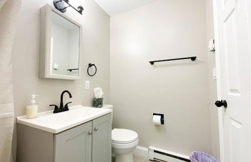 Maple M- NEW-Mins to DHMC/ Hanover/Lebanon NH - Foto 25