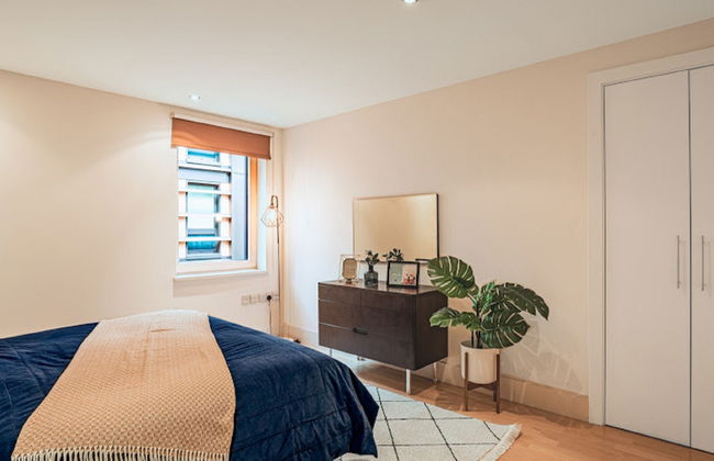 1 bedroom Apartment in London - Photo 12