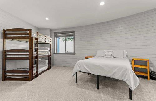 West Cabin- Yellowstone Family Retreat- Sled Hill - Foto 63