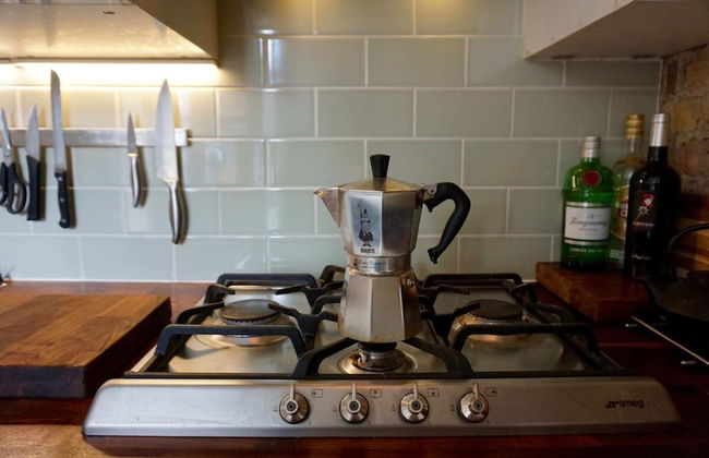 Beautiful Canalside 1-bedroom Flat With Terrace - Foto 6