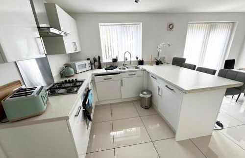 Family Friendly Modern 4BD House - Foto 14