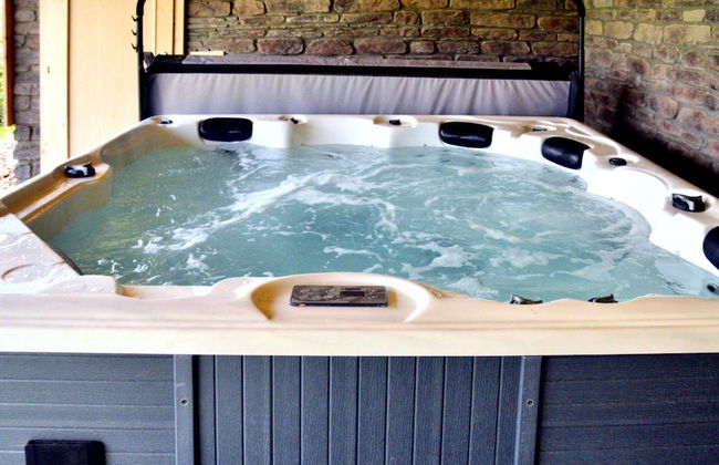 Luxurious Villa with Sauna, Hot Tub, Recreation Room, Large Enclosed Garden - Foto 29