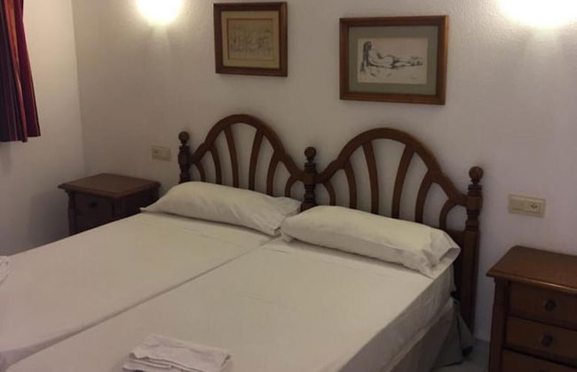 Sol y Mar Apartments - Photo 11