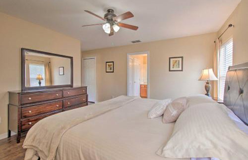 Outdoor Oasis with Pool Davenport Resort Escape! - Foto 16