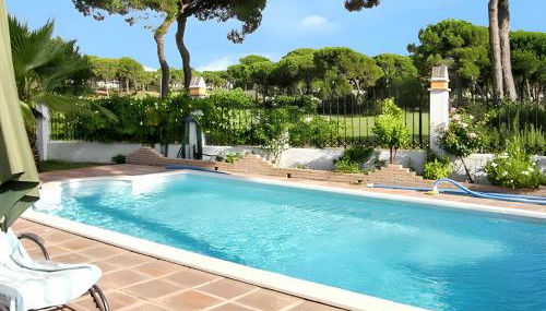 Elegant Villa in Nuevo Portil with Shared Pool - Foto 2