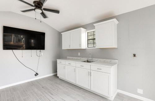 New Jersey Home with Private Office and Backyard Oasis - Foto 30