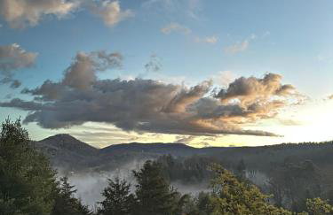 Cabin in Lost City WV with Hot Tub and Pet Friendly - Foto 2