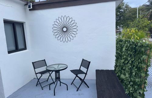 Artful Luxury in Miami Most Iconic Spot - Photo 11