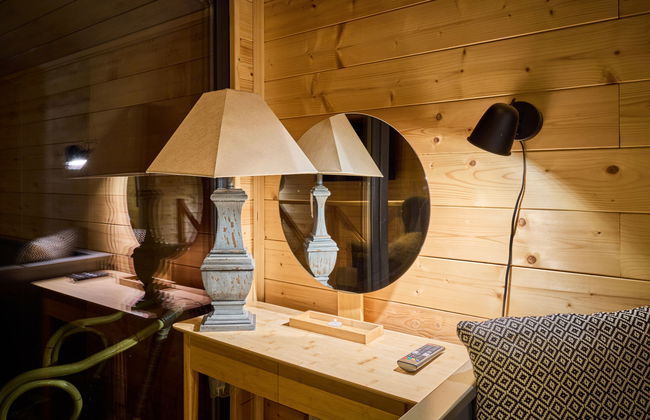 Luxe Timber Lodge & Yoga Loft - Photo 27