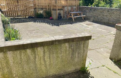 Spacious 2 bedroom flat nearby train and bus station - Foto 19