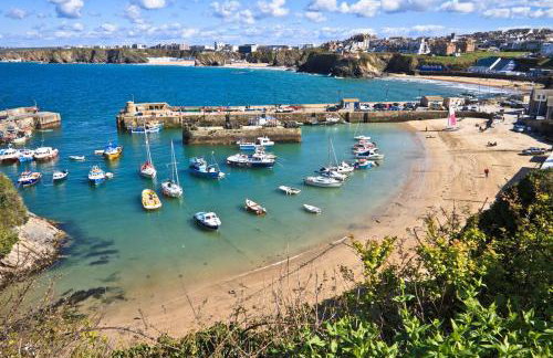 Amazing 2-bedroom apartment with lovely sea views - Foto 38