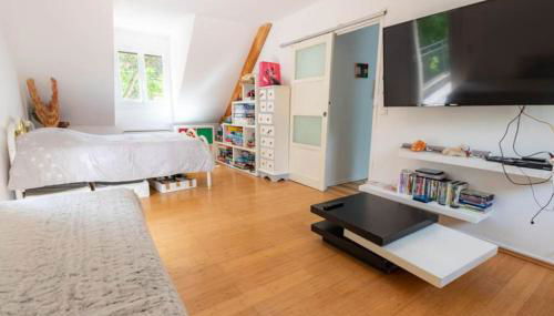 230m2 sur 3800m2 - jacuzzi 6 places - 16pers max - Foto 5