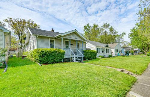 3 Mi to Dtwn Fort Wayne Home with Deck and Yard! - Foto 1