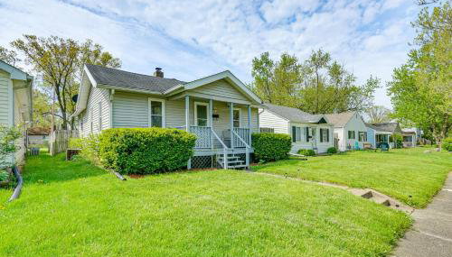 3 Mi to Dtwn Fort Wayne Home with Deck and Yard! - Foto 1