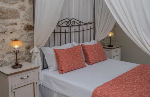 Arhontiko Arhanes Suites - Photo 32