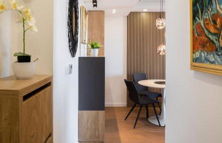 V Luxury Apartment - Photo 6