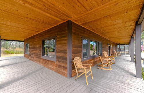Secluded Lodge 8acres Hot Tub, Pingpong pedalboat! - Foto 38
