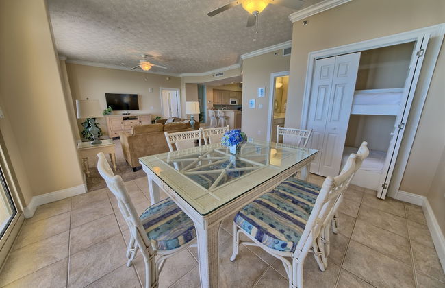 Comfortable High-Rise Condo with Beach Access - Unit 1404 by RedAwning - Foto 25