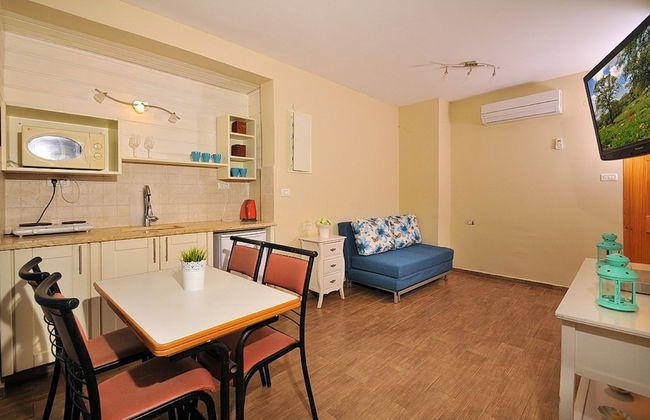 Mul Kineret Suites - Photo 9