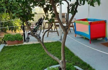 Byron House - Photo 11