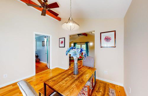 Centrally Located! Dog-Friendly San Rafael Home - Foto 9