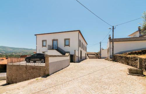 Casa de Lagarinhos JACUZZI SPA JOGOS GYM - SERRA DA ESTRELA - SEIA - GOUVEIA - Foto 4