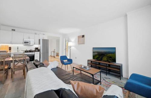 Bold Boardwalk 2BR 3BA Condo by CozySuites - Foto 15