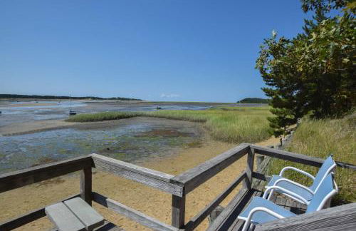 Waterfront Views of Creek- Beach Access! - Foto 23