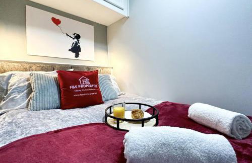 Joyful Jungle Jewel wBalcony & Foozeball-Ferndale - Foto 43