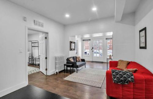 Spacious 4BR Near UB Niagara Falls - Pet Friendly - Photo 6