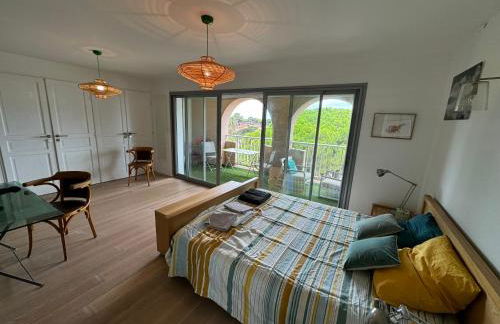 Port Hyeres Duplex plein Sud 200 M2 et 100 M2 de terrasse - Foto 14