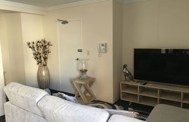 Sleek apartment Unit 87 - Photo 1