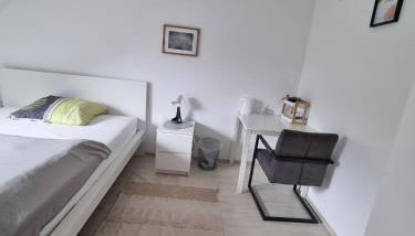 Ferienhaus mit 5 Zimmer und Küche im Norden von Hamburg am Flughafen - Foto 4