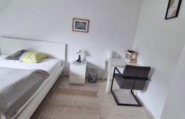 Ferienhaus mit 5 Zimmer und Küche im Norden von Hamburg am Flughafen - Foto 4