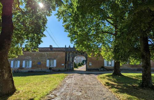 Gîte de charme près de Cognac avec vélos et jardin - FR-1-653-205 - Foto 23