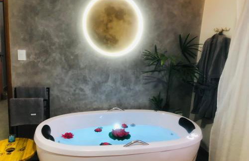 Uai House Casa com Jacuzzi, cromoterapia e colchão massageador - Foto 38