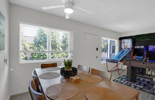 6th Haven, Arcade, King Bed, Games, 1 Mile to Beaches - Foto 7