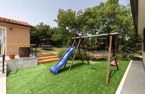 Luka's house - Photo 41