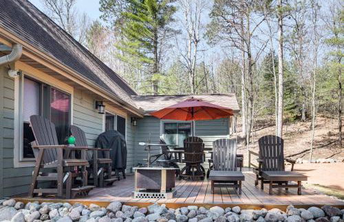 Northwood Tours Escape Hot Tub and Lake Access! - Foto 19