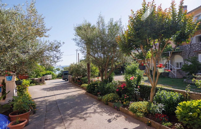 Beachfront Cozy Krk Apartment With Balcony - Foto 14