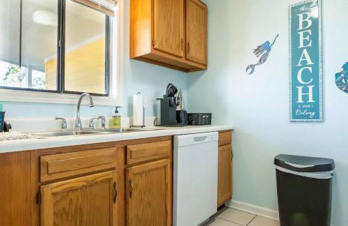 Beach Harbour 12 at The Carolina Beach Boardwalk - Photo 6