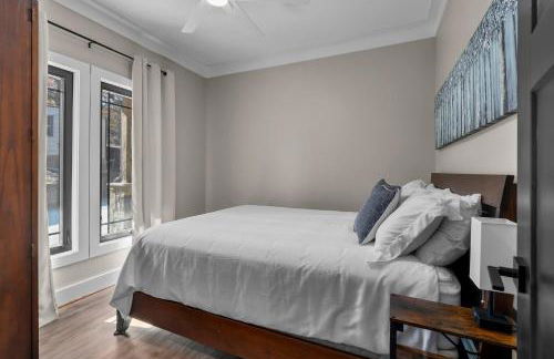 Views! Dock, Water, Game Room, Kids Room! - Foto 35