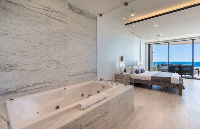 Oceanfront Vibes Iconic Beachside Getaway - Foto 18