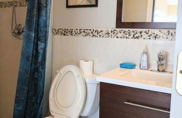 3br,3ba home near Downtown and Airport, Walk to the Stadium - Foto 31