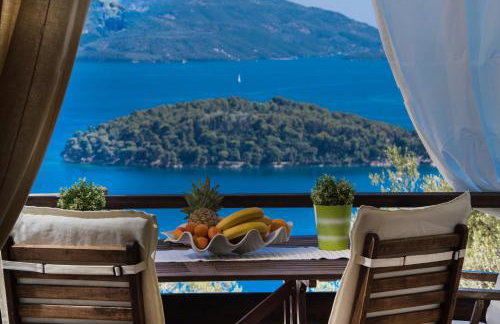 Villa Meliti - private villa with stunning seaviews, infinity pool, close to the beach - Photo 2