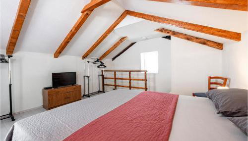 2 Bedroom Amazing Home In Dubravica - Foto 5