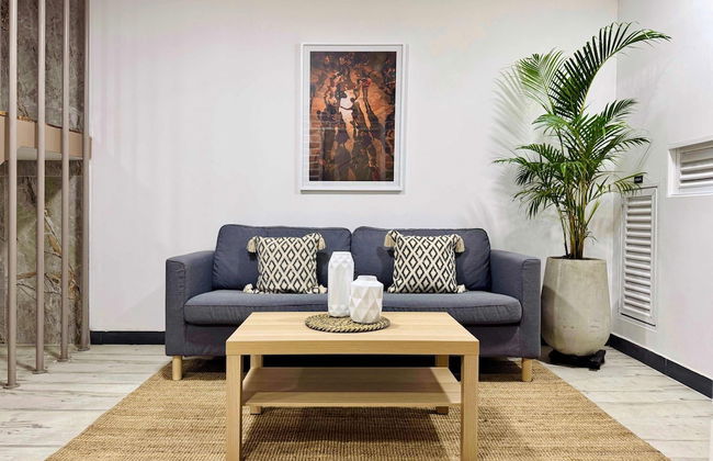 w Majestic Loft w Modern Deco in Cali - Photo 12