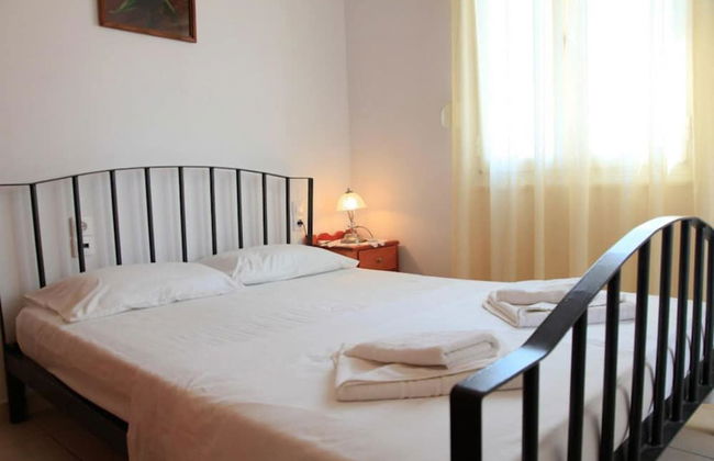 Villa Dimitris Large Private Pool Walk to Beach Sea Views A C Wifi Car Not Required Eco-frien - 1923 - Foto 2