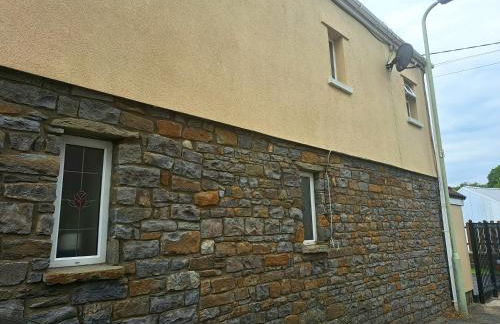 Rose Cottage Trecynon Traditional 2 bed cottage Zip World Beacons Bike - Photo 23