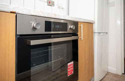 Private retreat For 3 Near City Centre - Photo 10